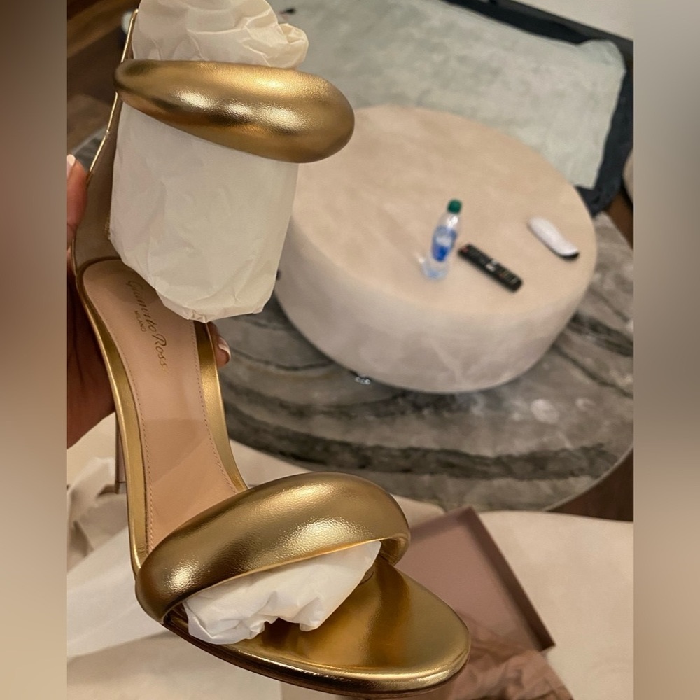 Gianvito Rossi Milano Sandal Gold Bijoux Puffy Napa Ankle-Cuff High-Heel pumps
